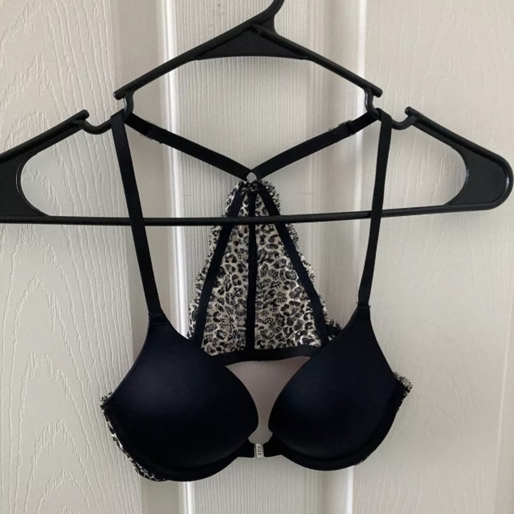 Pink Victoria’s Secret- Black/Leopard, Push-Up Underwire Racerback Bra (32A)